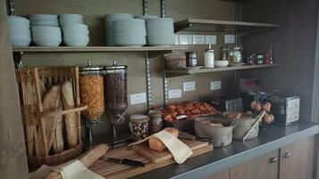 Daily buffet breakfast for a fee