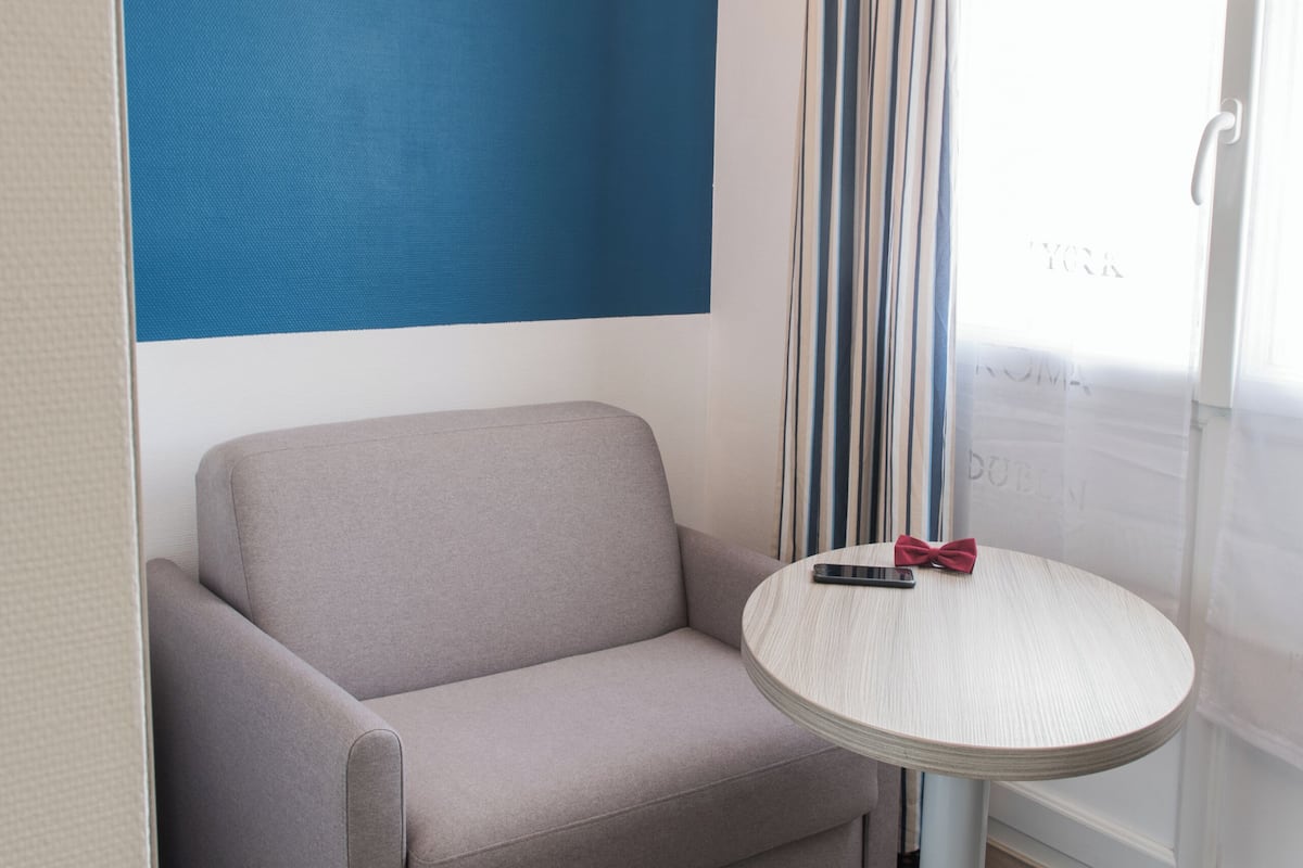 standard room, 1 double bed with sofa bed | premium bedding, pillow-top beds, desk, blackout curtains