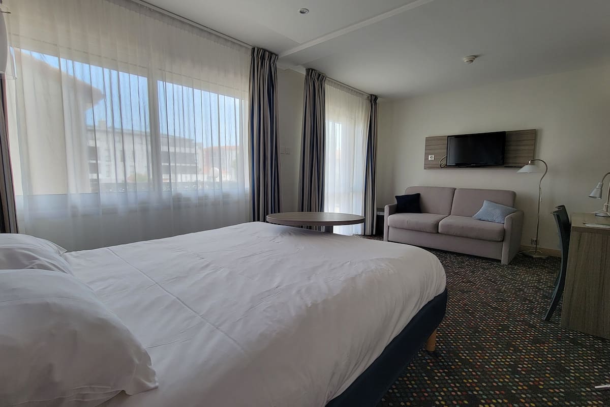 standard suite, 1 double bed with sofa bed | premium bedding, pillow-top beds, desk, blackout curtains