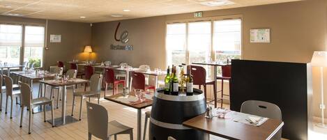 Frühstück und Abendessen, französische Küche