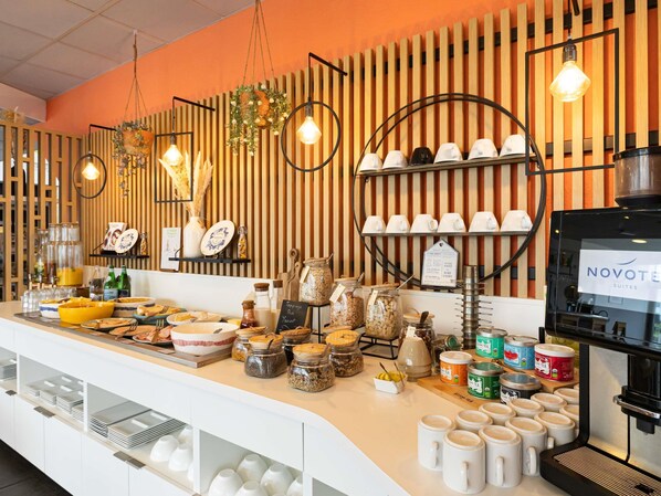 Daily buffet breakfast (EUR 20 per person)