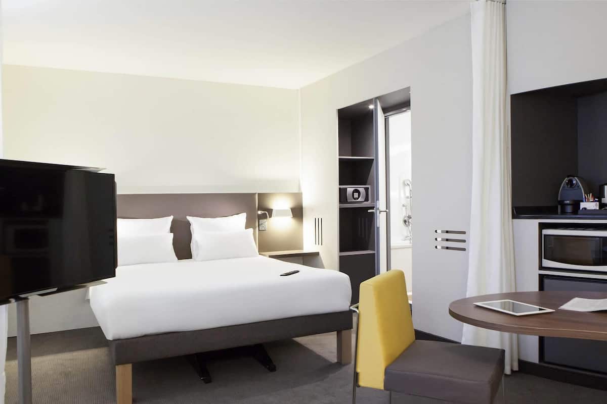Executive Suite, Multiple Beds