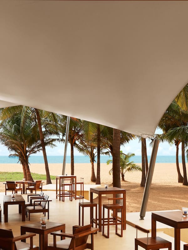 Daily buffet breakfast (USD 20 per person)