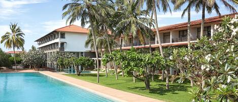 Outdoor pool, pool umbrellas, pool loungers