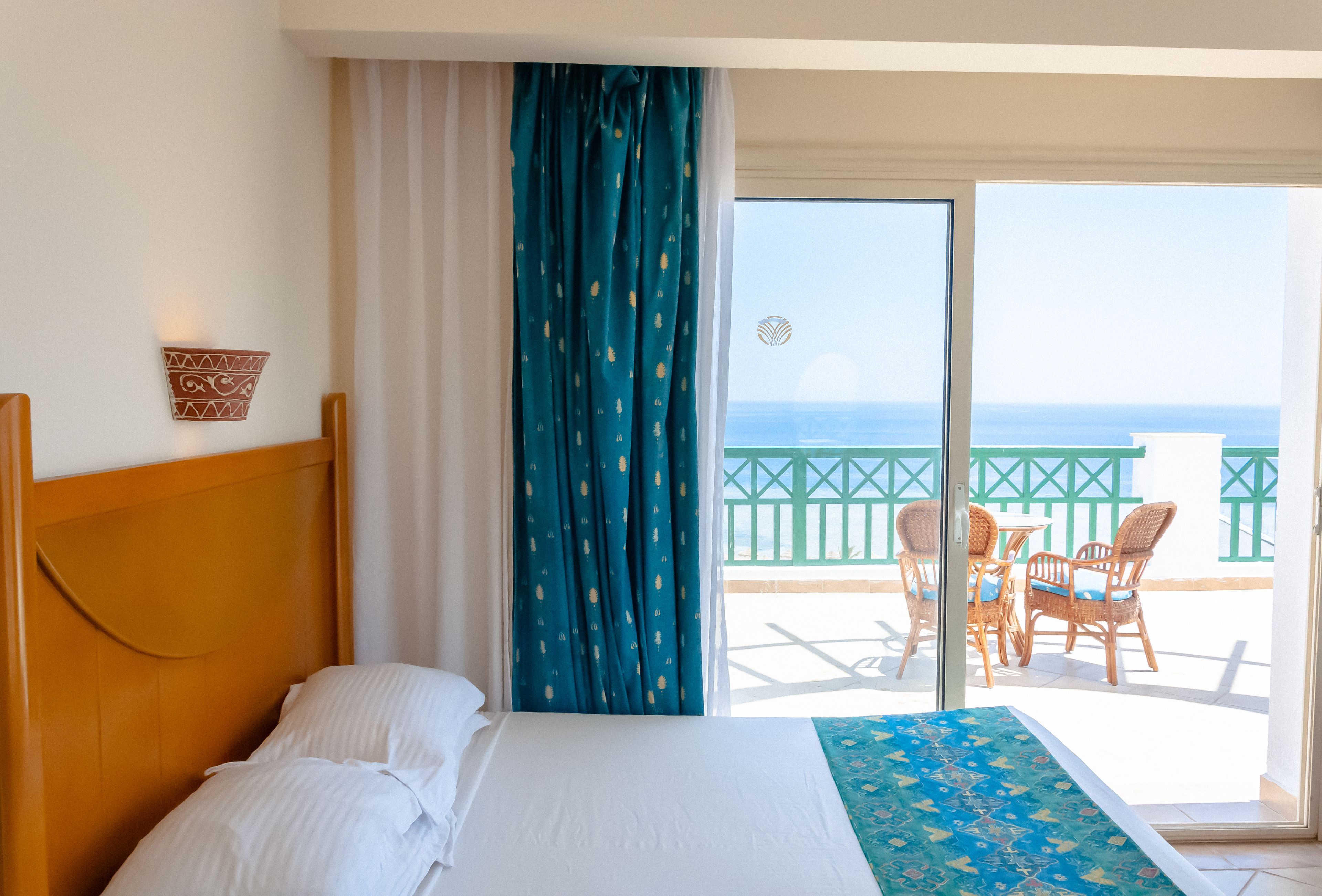 Premium Room, Sea View | Minibar, in-room safe, iron/ironing board, free WiFi