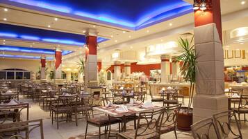 Desayuno típico de la región gratuito y diario