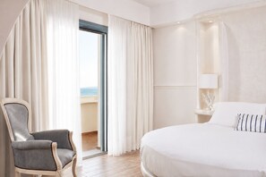 Junior Suite, Sea View, Sea Facing | Egyptian cotton sheets, premium bedding, pillowtop beds, minibar - Lagos Mare Hotel (Naxos)