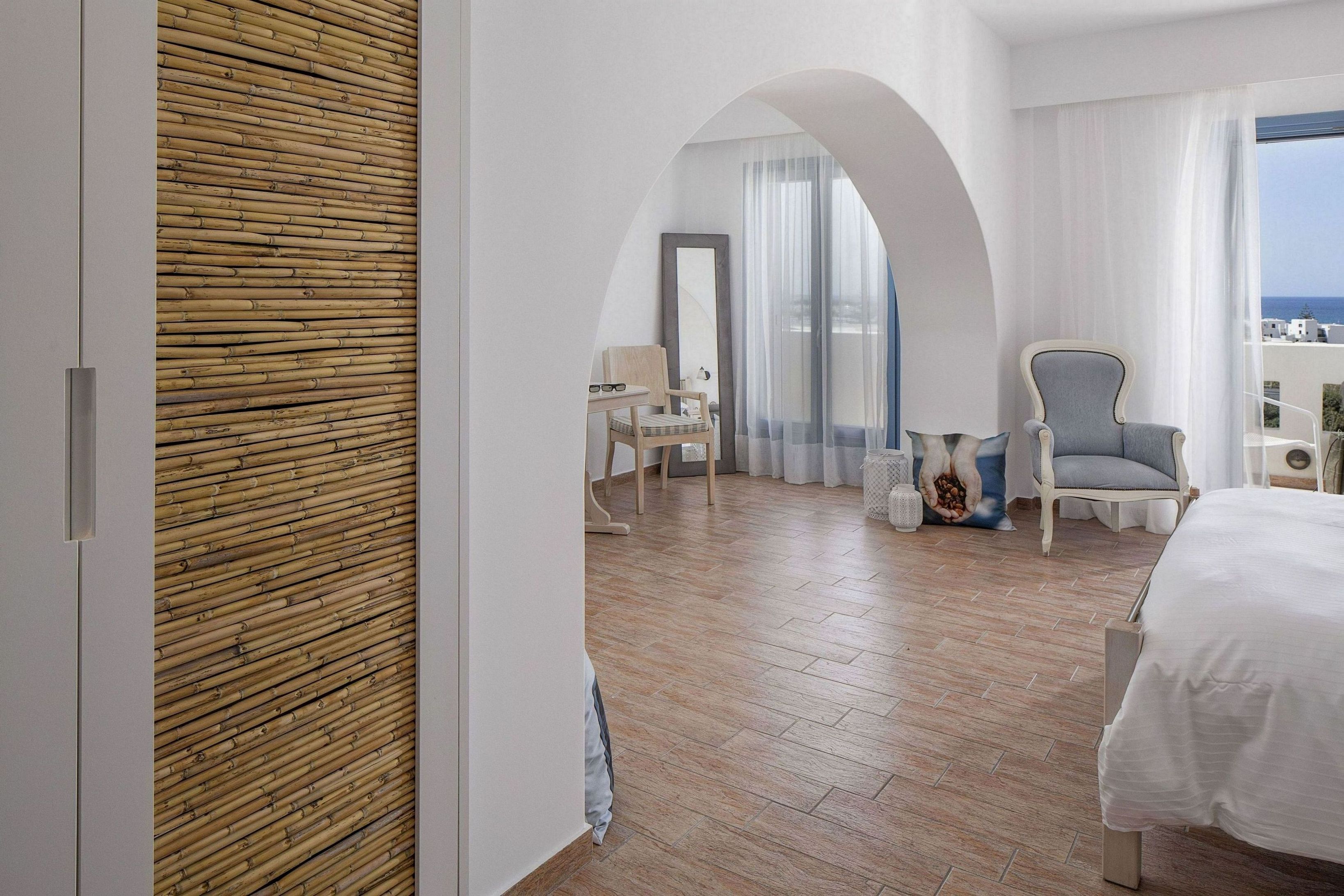 junior suite, sea view, sea facing | egyptian cotton sheets, premium bedding, pillow-top beds, minibar