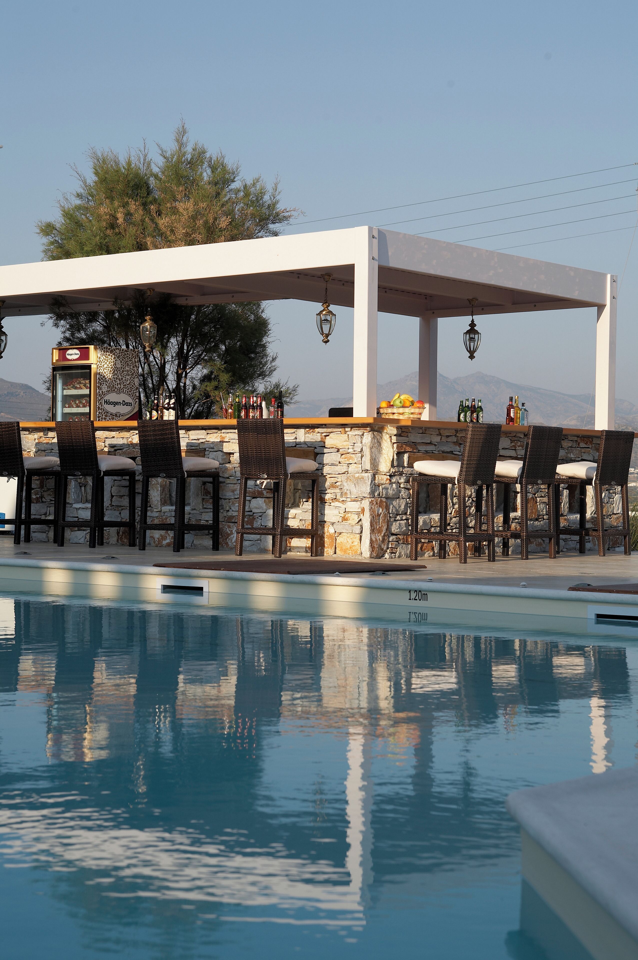 Bar en bord de piscine