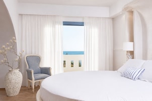 Suite junior, vistas al mar, mirando al mar | Sábanas de algodón egipcio y ropa de cama de alta calidad