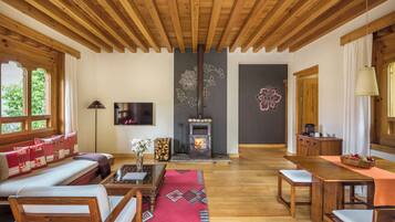 Villa, 1 Bedroom | Living area