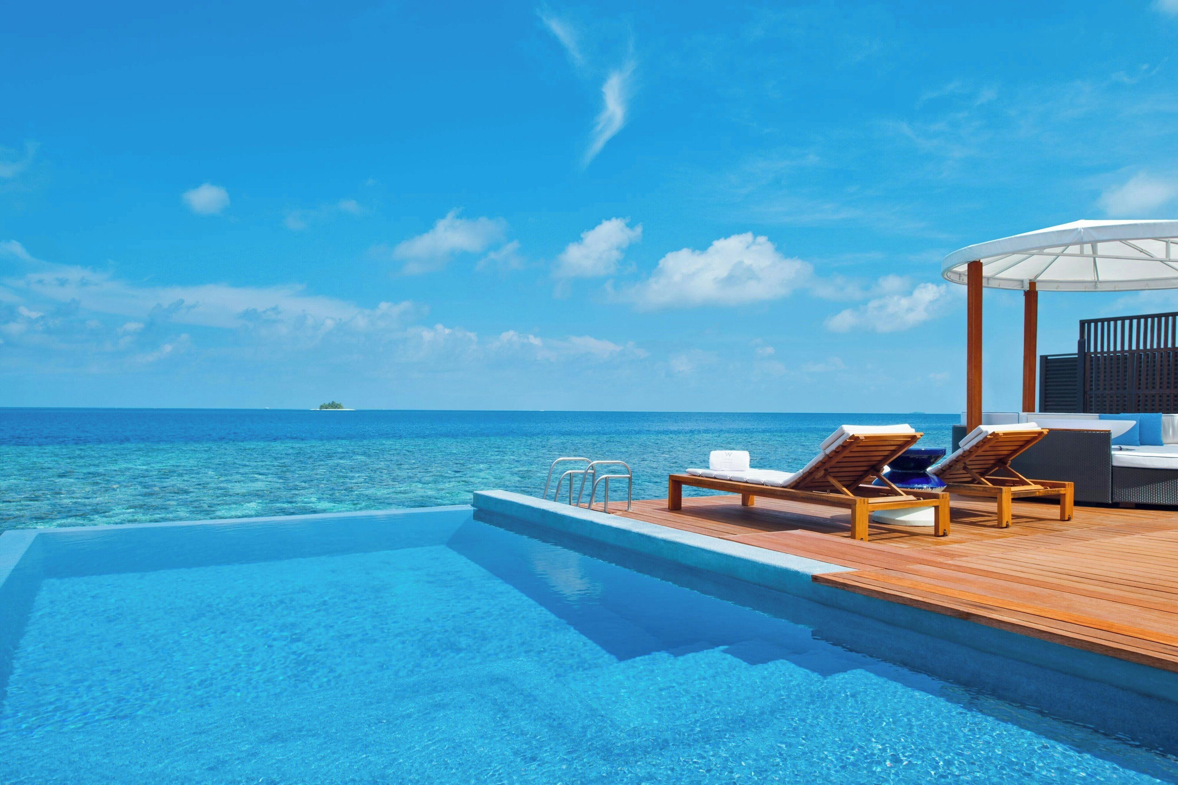 outdoor pool, pool umbrellas