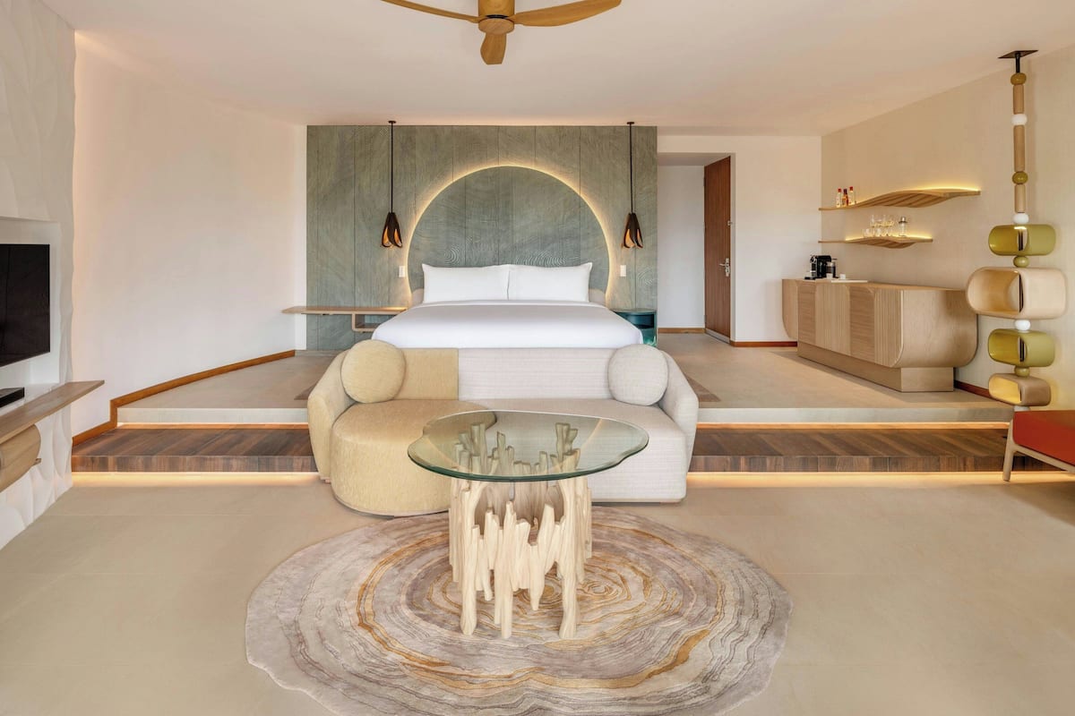 premium bedding, down duvets, free minibar items, in-room safe