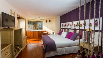 Deluxe-suite - 2 soveværelser - boblebad | Pengeskab på værelset, individuelt design, skrivebord