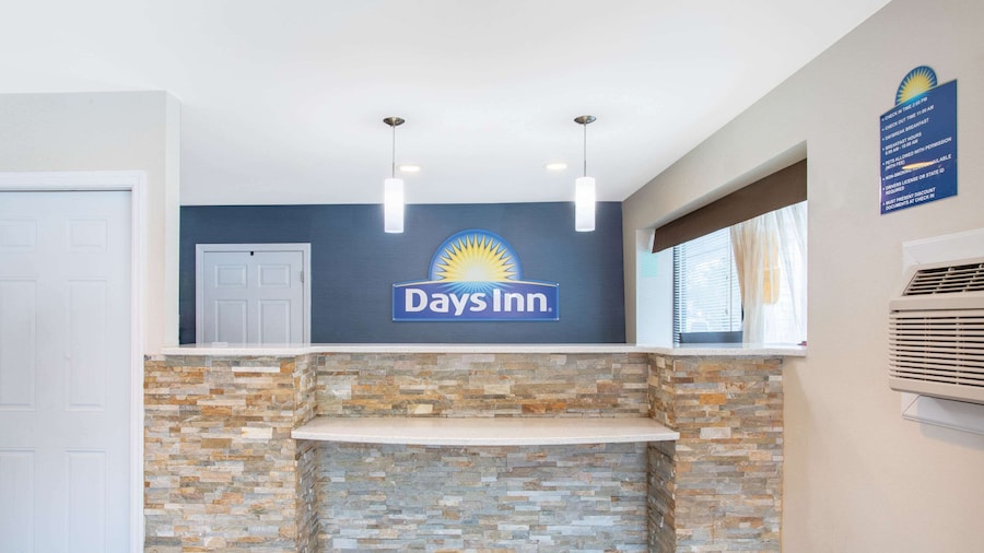 Days Inn by Wyndham Elmsford / White Plains