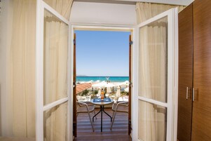 Standard Room, Sea View | In-room safe, individually decorated, soundproofing, free WiFi