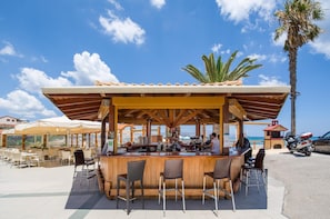Bar (on property) - Hotel Kalyves Beach (Apokoronas)