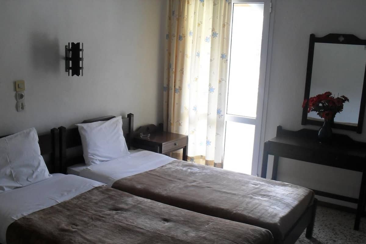Studio | Free WiFi, bed sheets