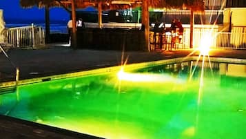 Bar à beira da piscina