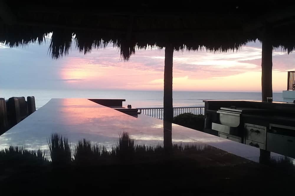 Emerald Shores Resort