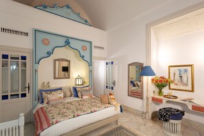 客房 (Charme) | 高档床上用品、迷你吧、客房内保险箱、特色装修