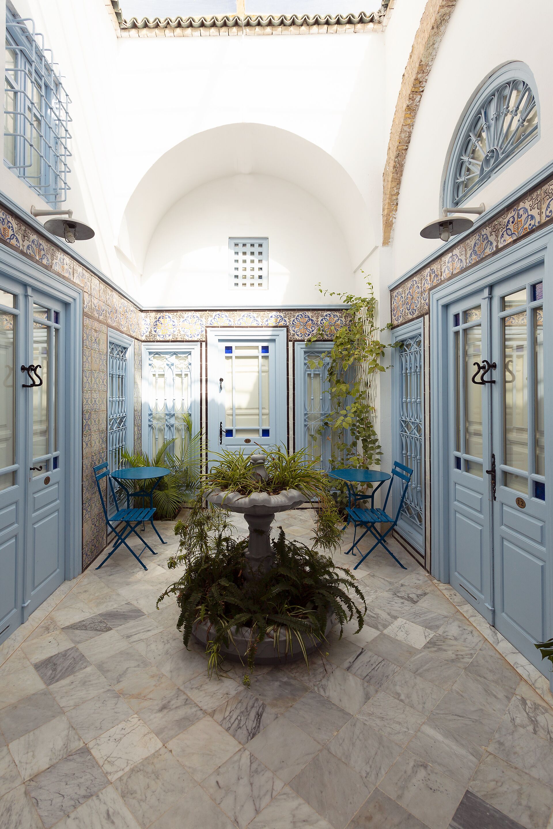 room (luxe) | terrace/patio