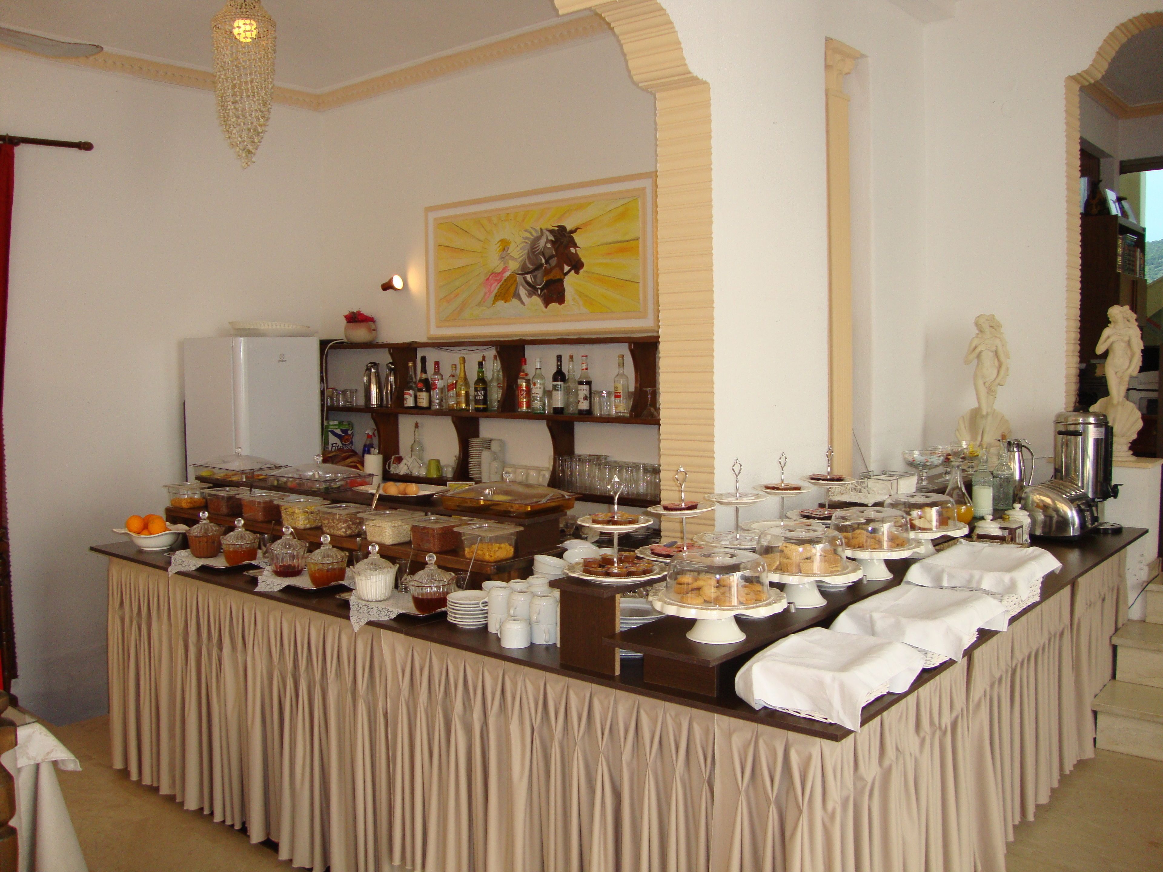 daily buffet breakfast (eur 11 per person)