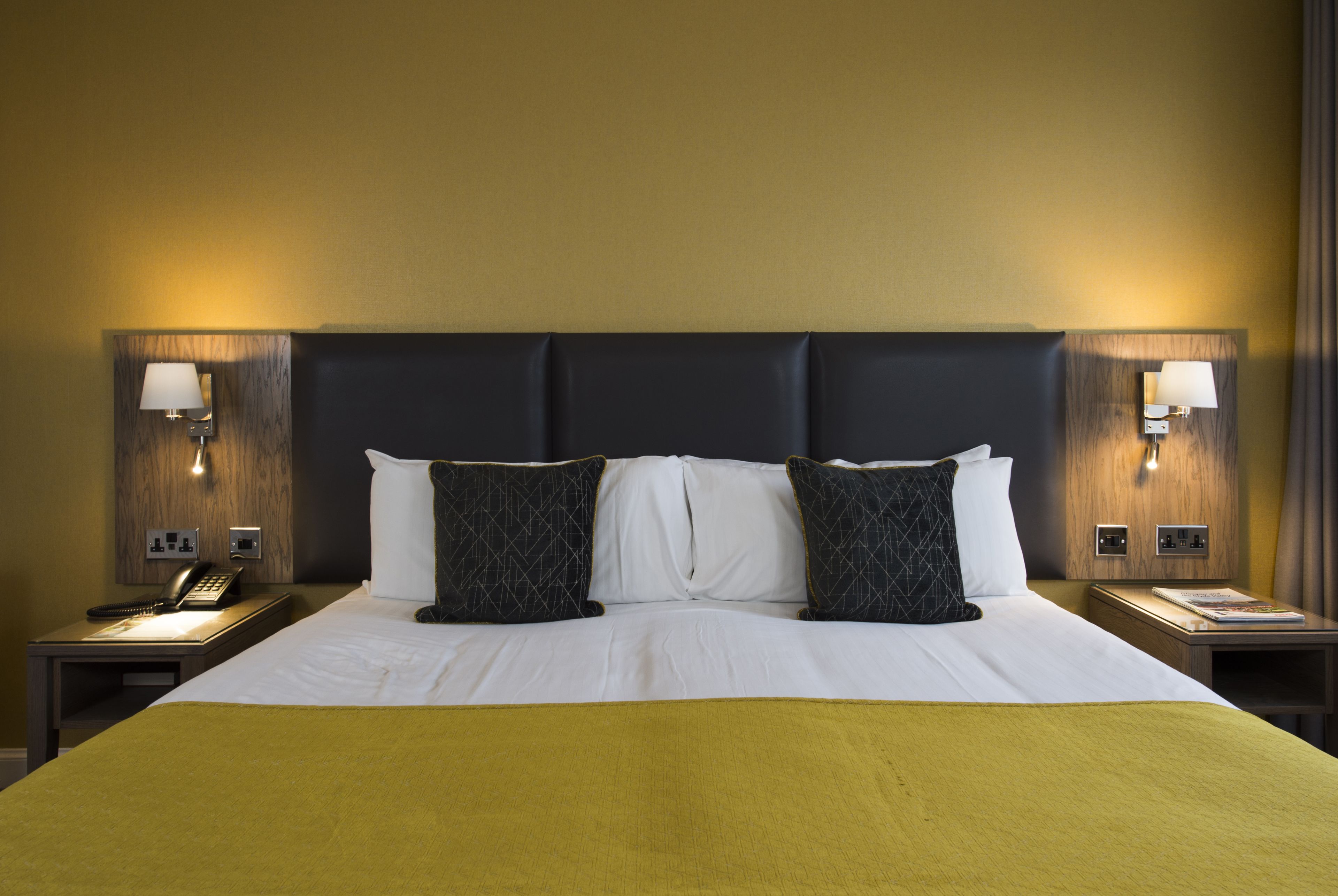 standard double room | desk, iron/ironing board, free wifi, bed sheets