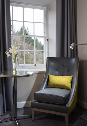 Skrivebord, strykejern/-brett, wi-fi (inkludert) og sengetøy