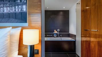 Junior Suite, 1 King Bed | Hypo-allergenic bedding, pillow-top beds, in-room safe, desk