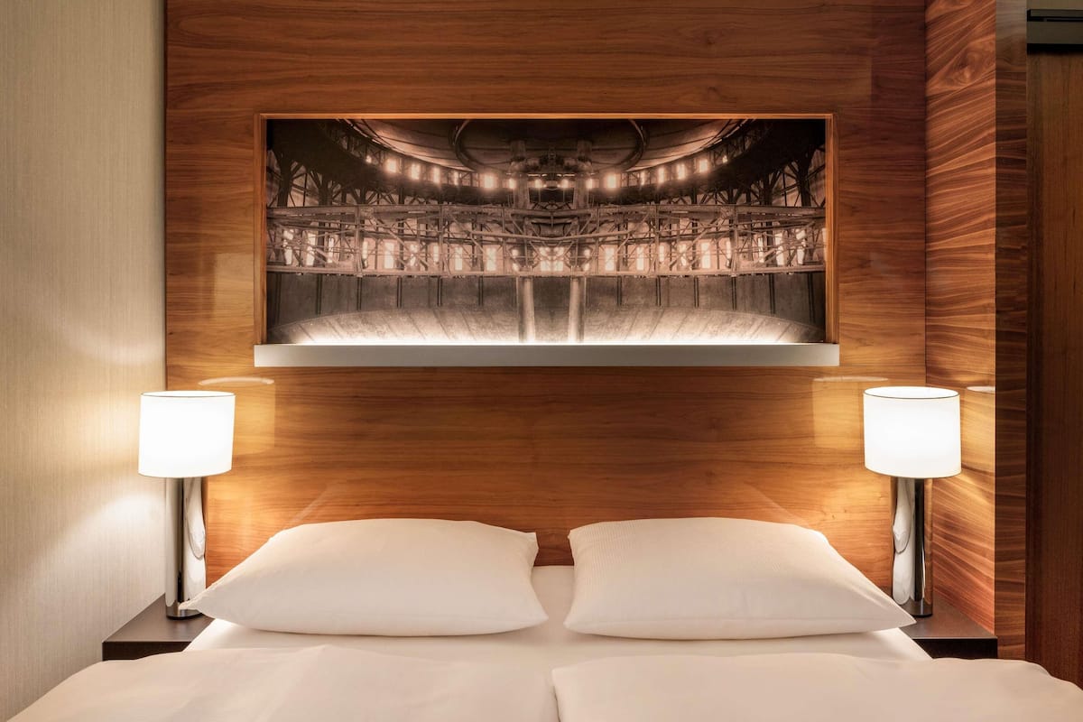 Premium Room, 1 Queen Bed