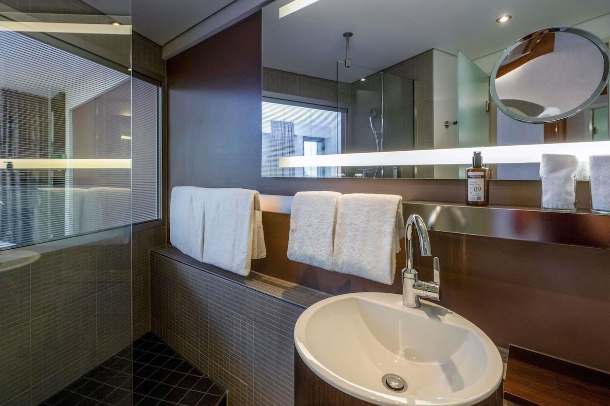 1 bedroom, hypo-allergenic bedding, pillow-top beds, in-room safe