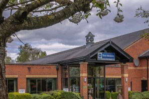 Front of property - Best Western Appleby Park Hotel (Swadlincote)