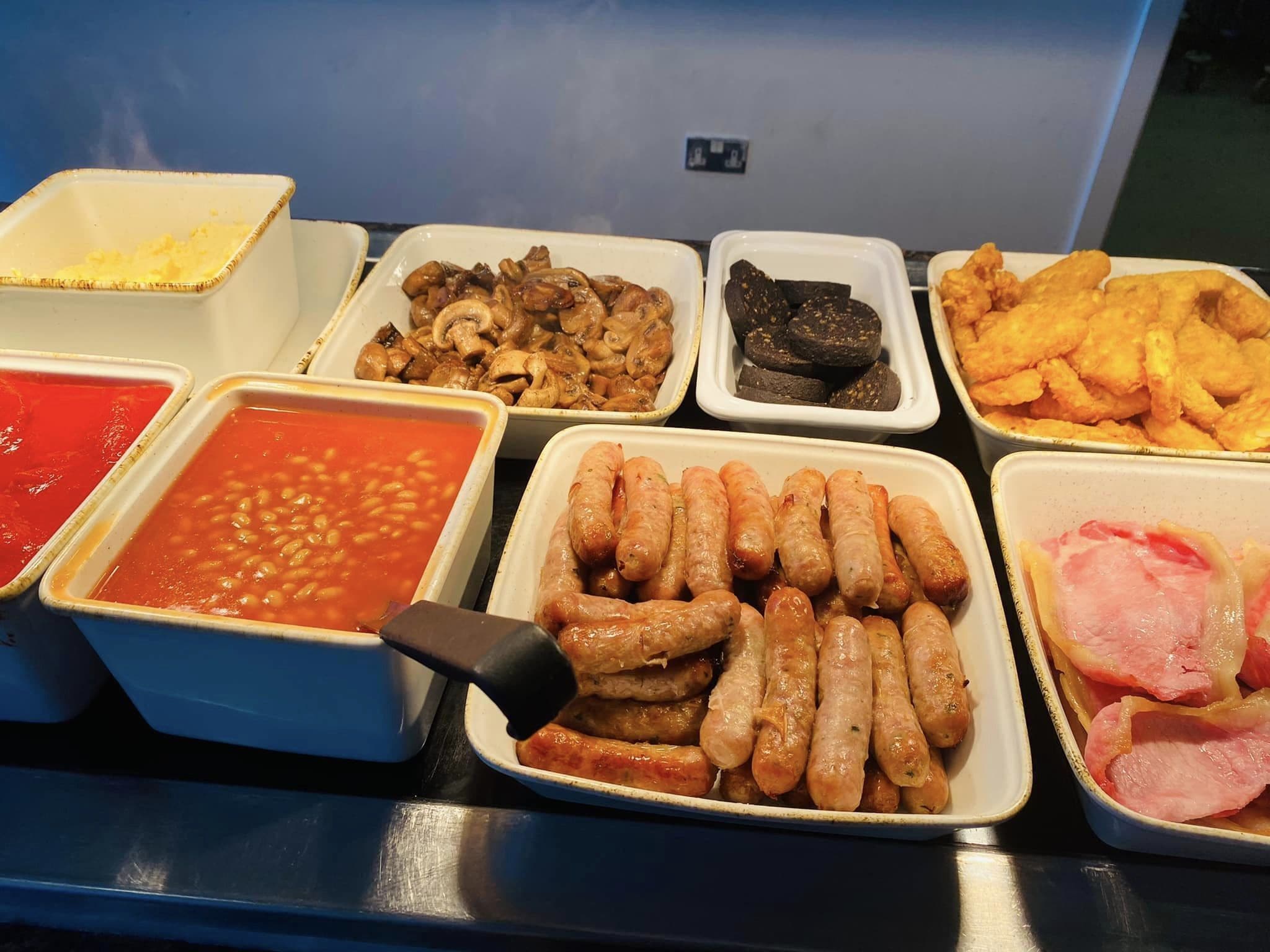 daily cooked-to-order breakfast (gbp 12.95 per person)