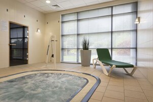 Bañera de hidromasaje interior