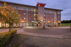 Exterior - Ramada Plaza by WyndhamWrexham (Wrexham)