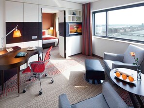Junior Suite, 1 King Bed | 1 bedroom, hypo-allergenic bedding, in-room safe, desk