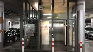 Self parking (EUR 51.60 per day)