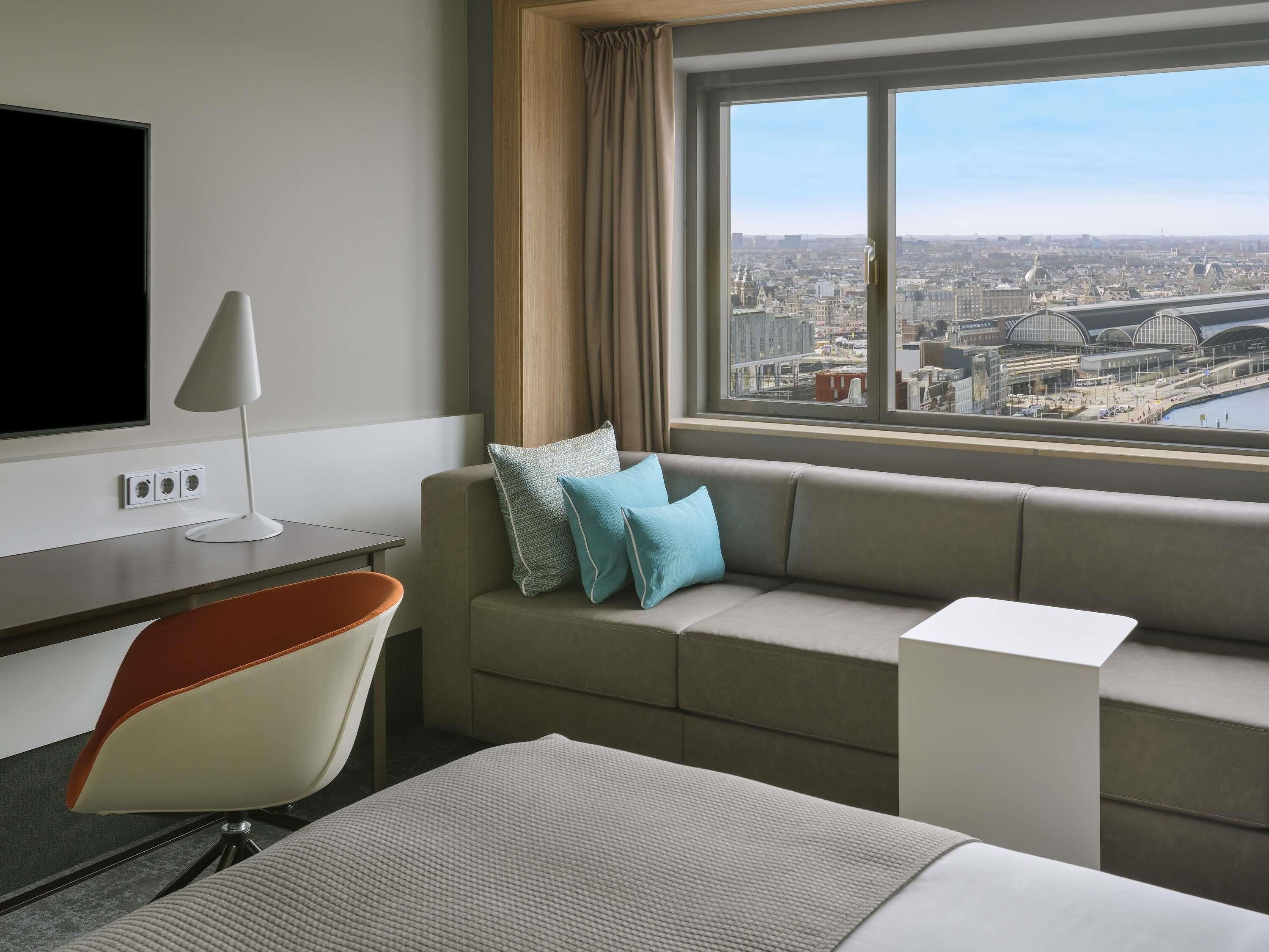 Hypo-allergenic bedding, in-room safe, desk, laptop workspace