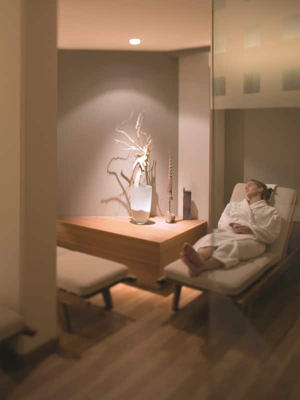 Body treatments, aromatherapy, deep-tissue massages, Swedish massages