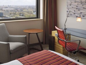 View from room - Mövenpick Hotel Amsterdam City Centre (Amsterdam)