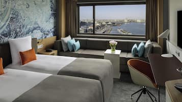 1 室のベッドルーム、低刺激性寝具、セーフティボックス (室内)、デスク