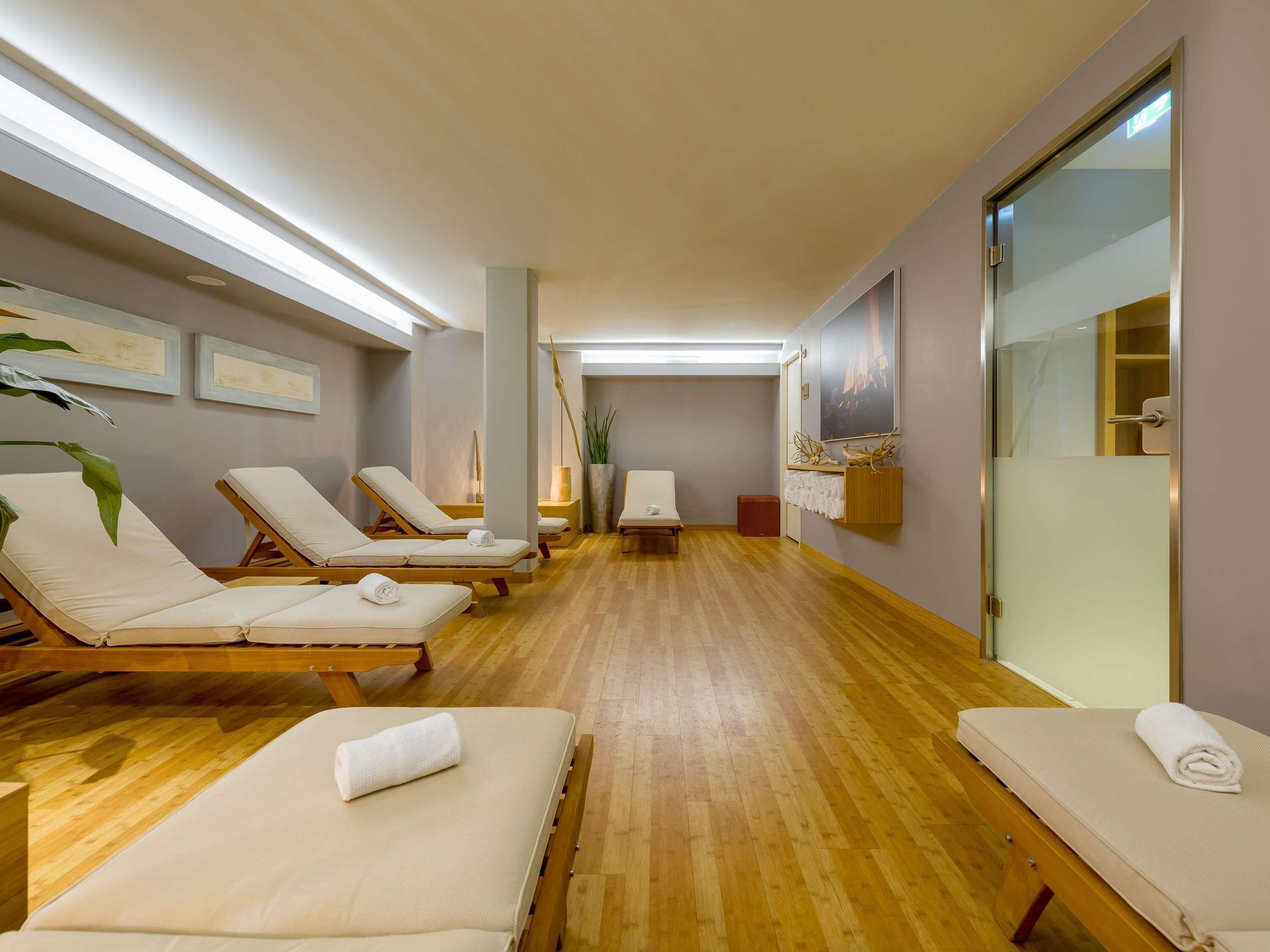 Tratamentos corporais, aromaterapia, massagens musculares profundas