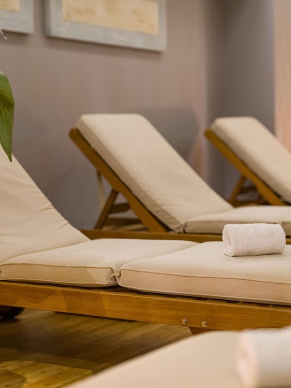Body treatments, aromatherapy, deep-tissue massages, Swedish massages