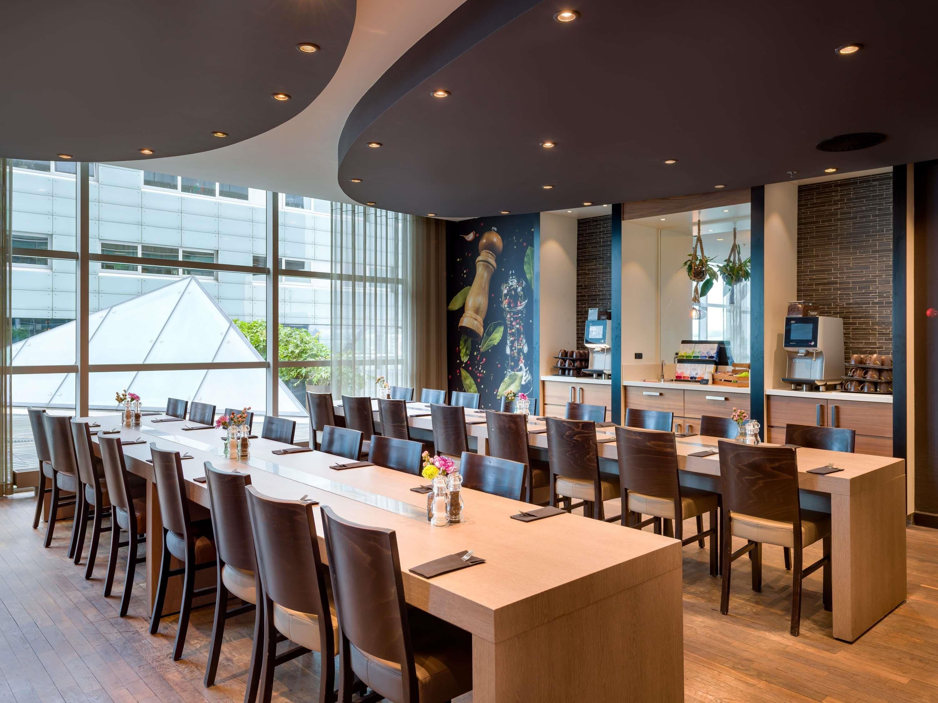 Daily buffet breakfast (EUR 26.5 per person)