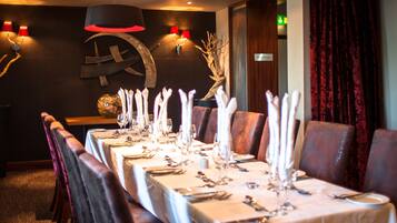 Daily full breakfast (GBP 14.95 per person)