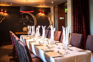 Daily full breakfast (GBP 14.95 per person)