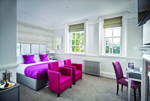 Luxury Super King Room - Barnett Hill - Luxury Hotel (Guildford)