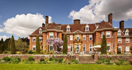 Barnett Hill - Luxury Hotel
