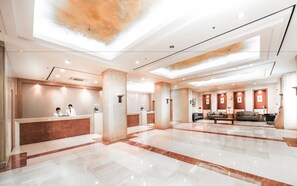 Minibar, in-room safe, desk, blackout curtains - Jeju KAL Hotel (Jeju City)